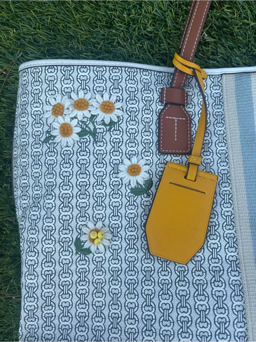 Tory Burch Gemini Canvas Daisy Applique Tote Bag LARGE Size